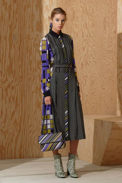 Look 4